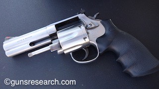 revolver 01